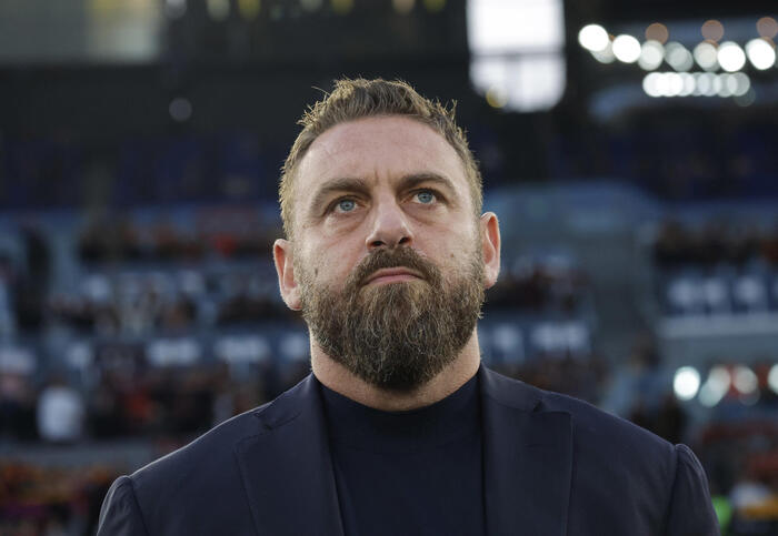 De Rossi 'arbitraggi? Usino i tecnici per un calcio migliore'