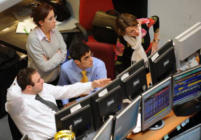 Lo spread Btp-Bund chiude in netta discesa a 137,9 punti