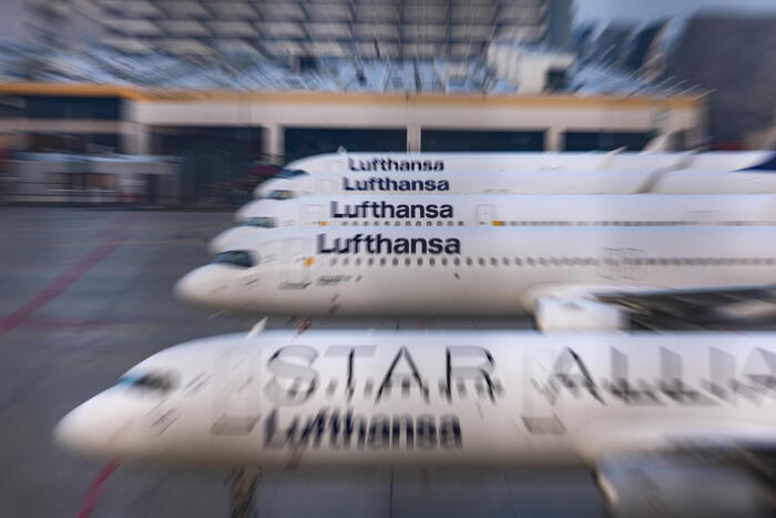 Lufthansa, I trimestre in rosso per gli scioperi