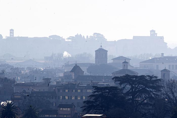 Ancora polveri dal Sahara su Roma, 'i fragili non si espongano'