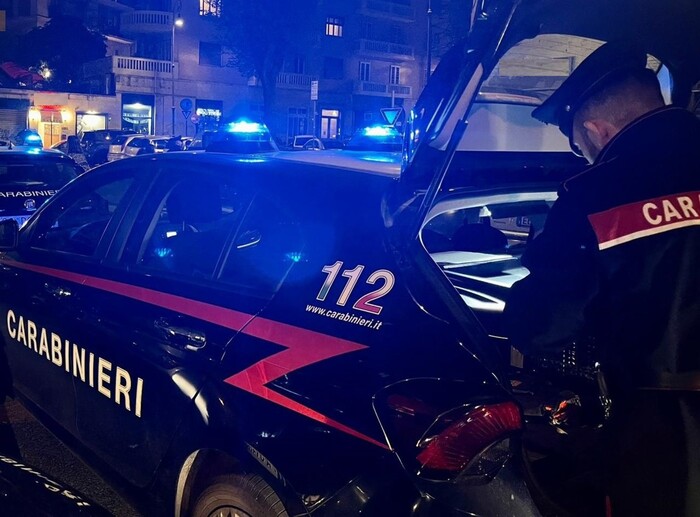 Rider picchiato e derubato a Roma, 4 minorenni in comunità