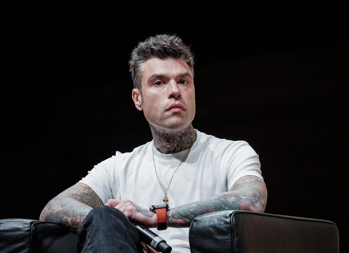 Fedez e Iovino si accordano, il personal trainer non querela