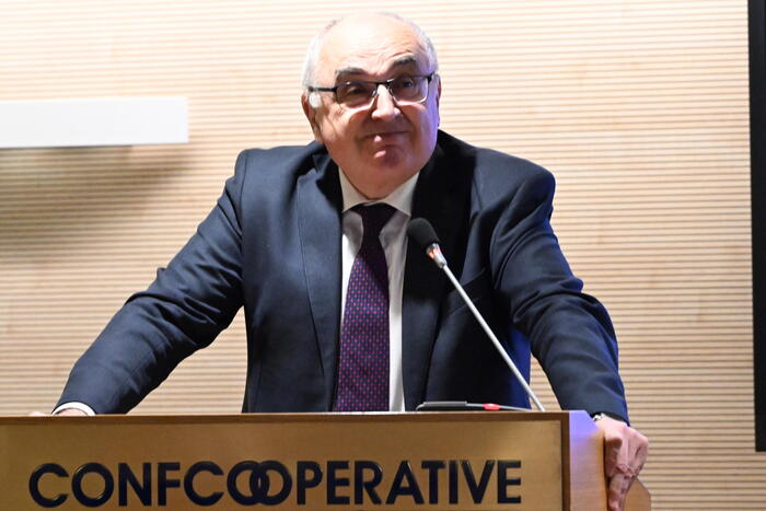 Confcooperative, le imprese faticano a trovare il personale