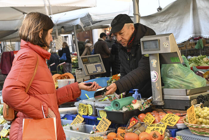 Confcommercio-Censis, economia in salute ma pesa incertezza