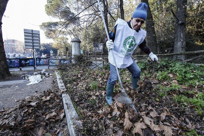 'Roma cura Roma', associazioni e volontari per migliorare città