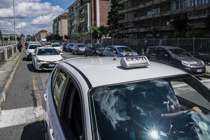 Sindacati taxi, verso nuovo fermo nazionale