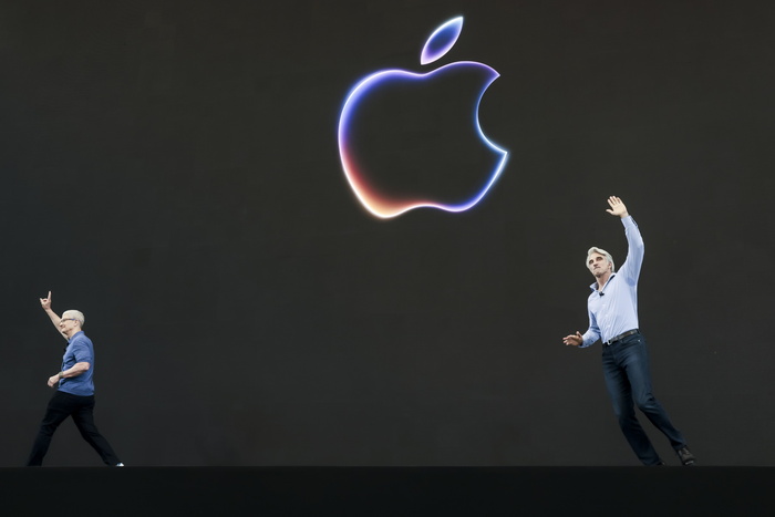 Apple vola a nuovo record a Wall Street, ottimismo su IA