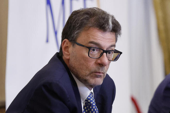 Giorgetti, se vuole un ruolo l'Ue si dia una chiara rotta