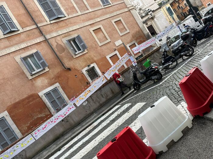 I bambini della Cadlolo, 'basta macchine,ridateci la strada'