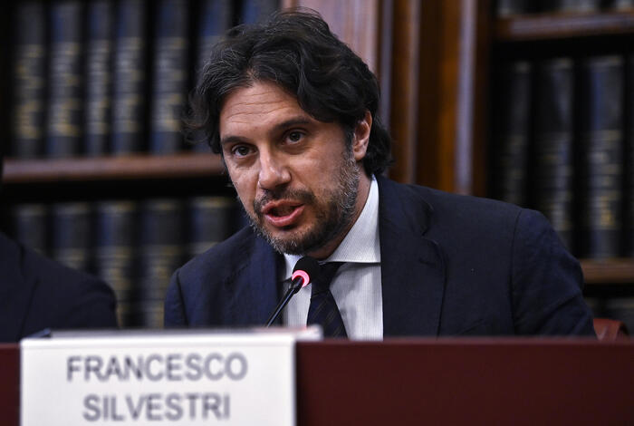 Silvestri (M5s), sugli extraprofitti presa in giro inaccettabile